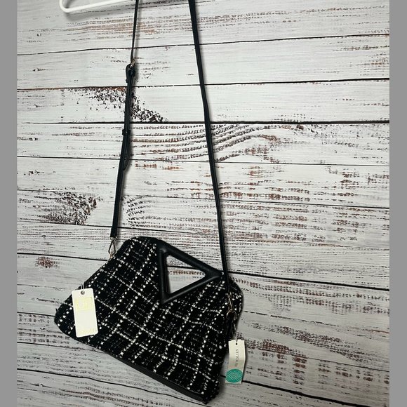 Urban Expressions Natasha Crossbody Bag – Black – NWT - Picture 3 of 3